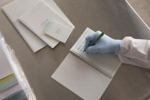 VWR NOTEBOOK CLEANROOM LATEX 22LB 3X4 
 {3211-10159918 CA}