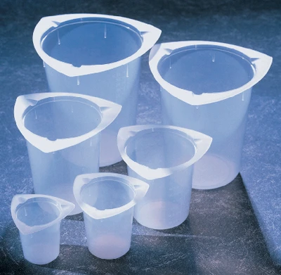 VWR® Tri-Pour® Graduated Disposable Beakers, Polypropylene. 
 {3211-25384160 CA}