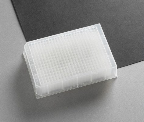 VWR® 384-Well Deep Well Microplates, Extractable-Free. 
 {3211-75870798 CA}