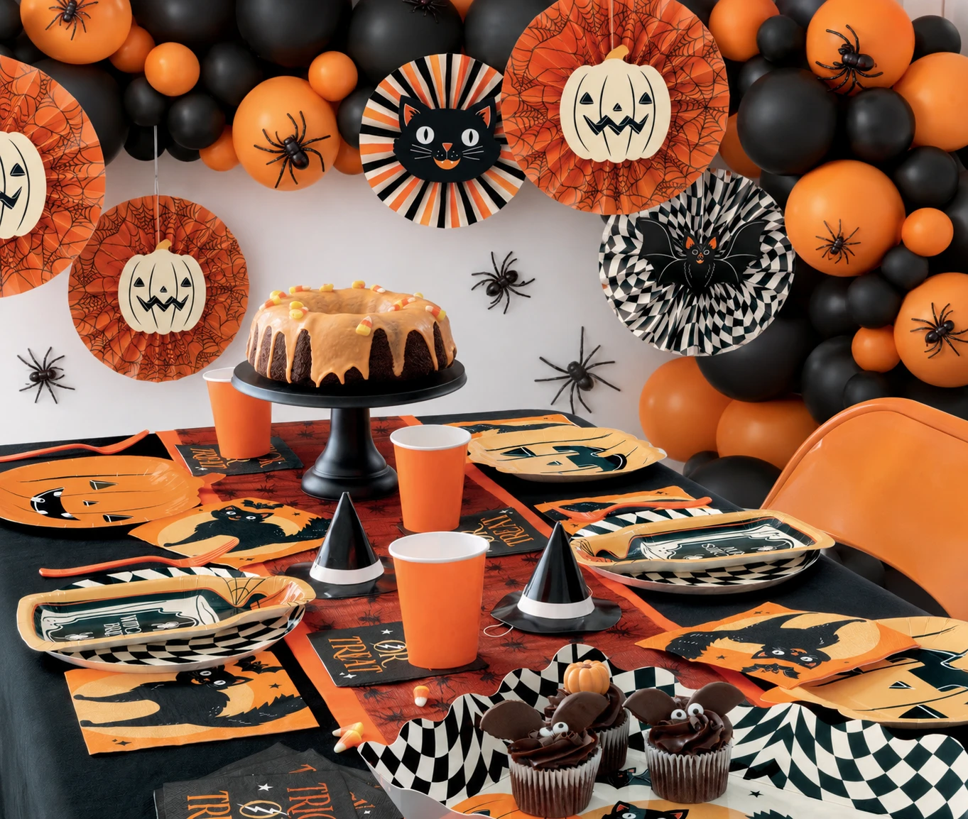 Halloween party supplies at Diddams