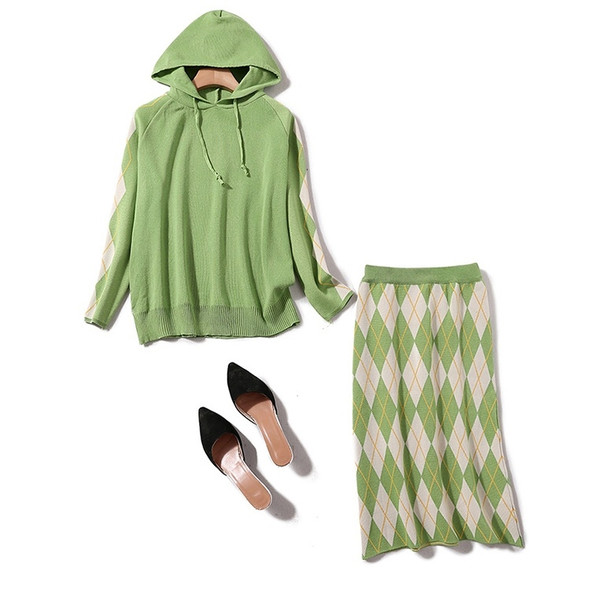 Knitted Colorblock Sweater Cardigan and Skirt Two-piece Suits(Color:Green Size:One Size)