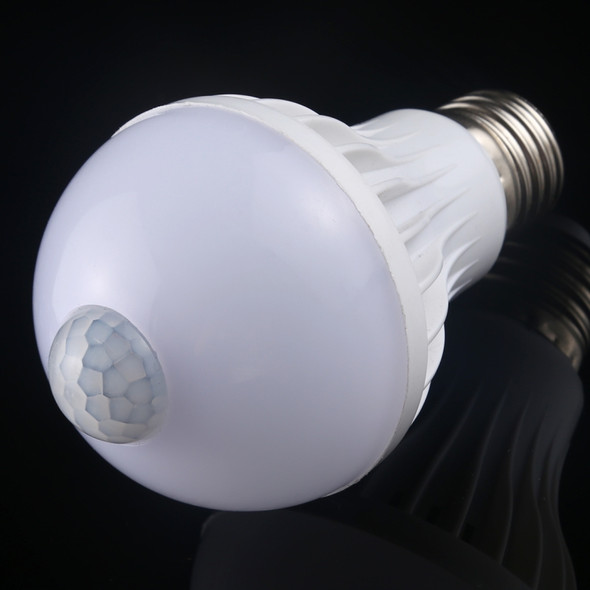 E27 7W 16 LEDs SMD 5730 450LM Infrared Motion Sensor LED Light Bulb, Sensor Distance: 4-6m, AC 220V(White Light)