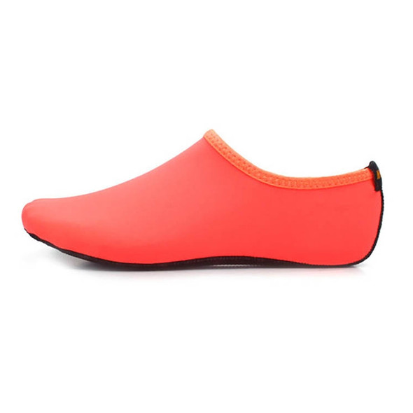 Non-slip Plastic Grain Texture Thick Cloth Sole Solid Color Diving Shoes and Socks, One Pair, Size:M (Orange)