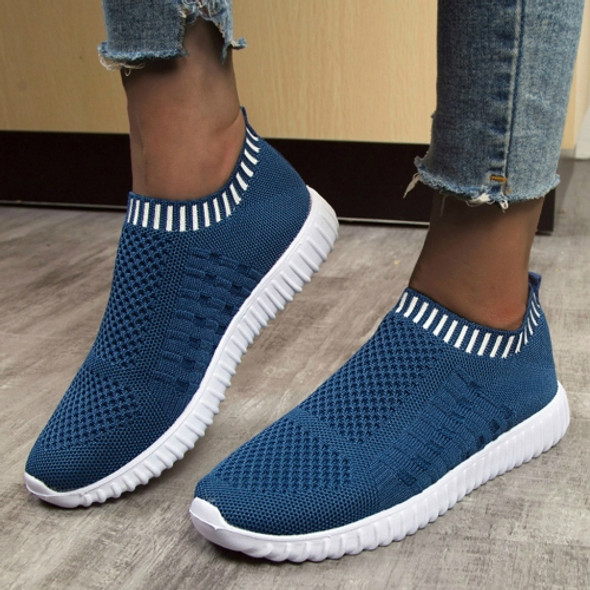 Large Size The Trend Of Women Shoes Wild Sports Leisure Flying Running Shoes, Shoe Size:41(Blue)