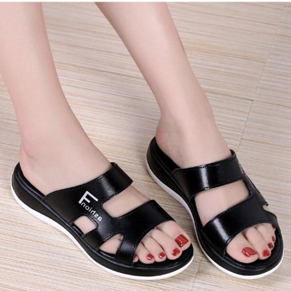 Comfortable Soft Flat Bottom Non-slip Beach Sandals Slippers for Women (Color:Black Size:40)
