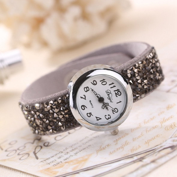 Rivet Bracelet Quartz Watch for Women(Grey)