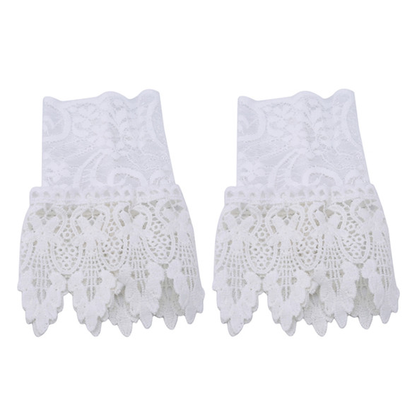 Ladies Wild Lace Hollow Hand-embroidered Cuff Fake Sleeves