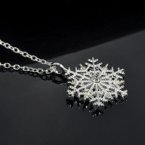 3 PCS Charms Crystal Snowflake Zircon Flower Christmas Necklaces