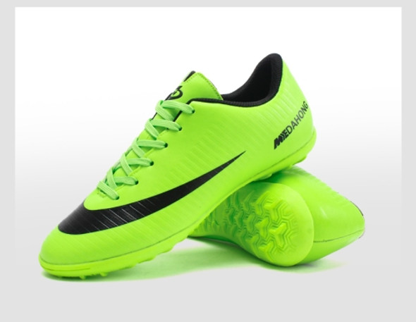 Breathable Non-slip Soccer Shoes Indoor and Outdoor Training Football Shoes for Children & Adult, Shoe Size:34(Green)
