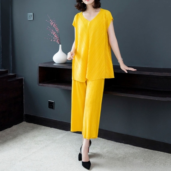 Fashion Fold Sleeveless Shirt Female Big Yards Wide Leg Pants Two-piece (Color:Yellow Size:One Size)