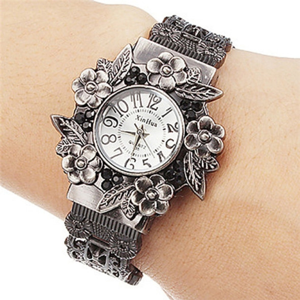 Retro Embossed Flower Bracelet Quartz Watch for Women(Silver White)