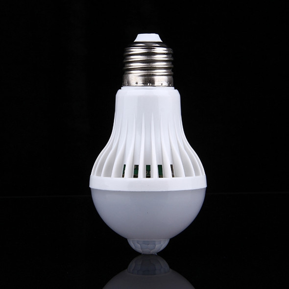 E27 7W Infrared Motion Sensor LED Light Bulb, Sensor Distance: 4-6m, AC 85-265V