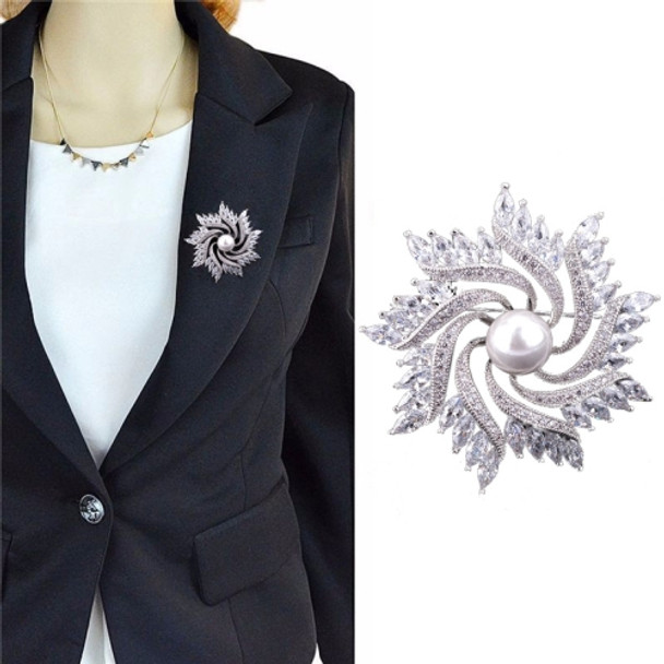 Luxury Fashion Simple Lady Crystal Zircon Pinwheel Shape Brooch High-grade Suits Corsage Brooch