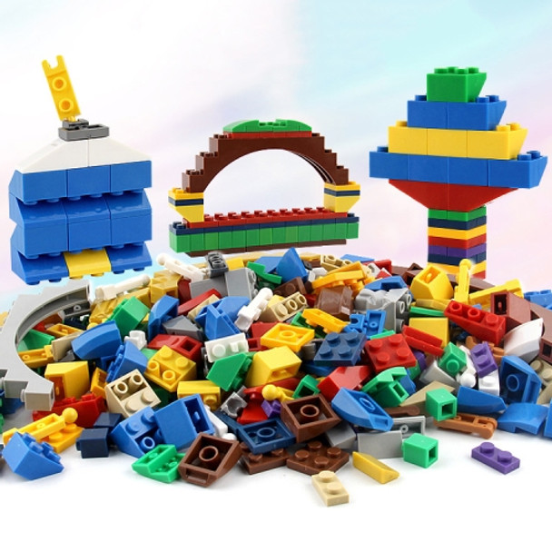 1000 in 1 Intelligent Toys DIY ABS Material Building Blocks with 4 Random Toy Persons, Random Color Delivery