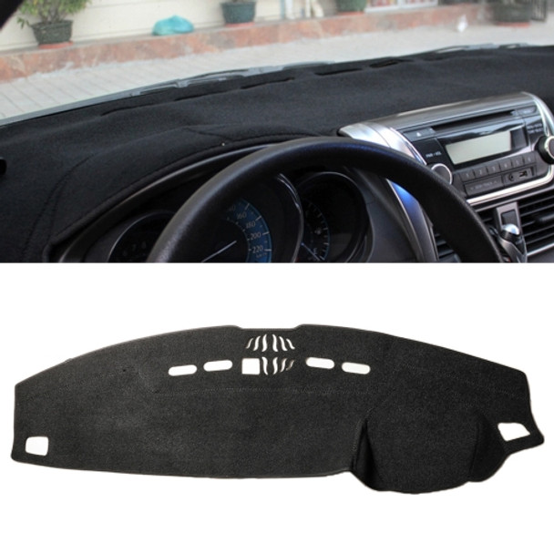Dark Mat Car Dashboard Cover Car Light Pad Instrument Panel Sunscreen Car Mats for Land Rover (Please note the model and year)(Black)