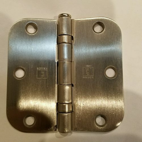 Hager RCBB18423125 Antique Brass 3-1/2" Full Mortise 5/8" Radius Steel Residential Ball Bearing Hinge