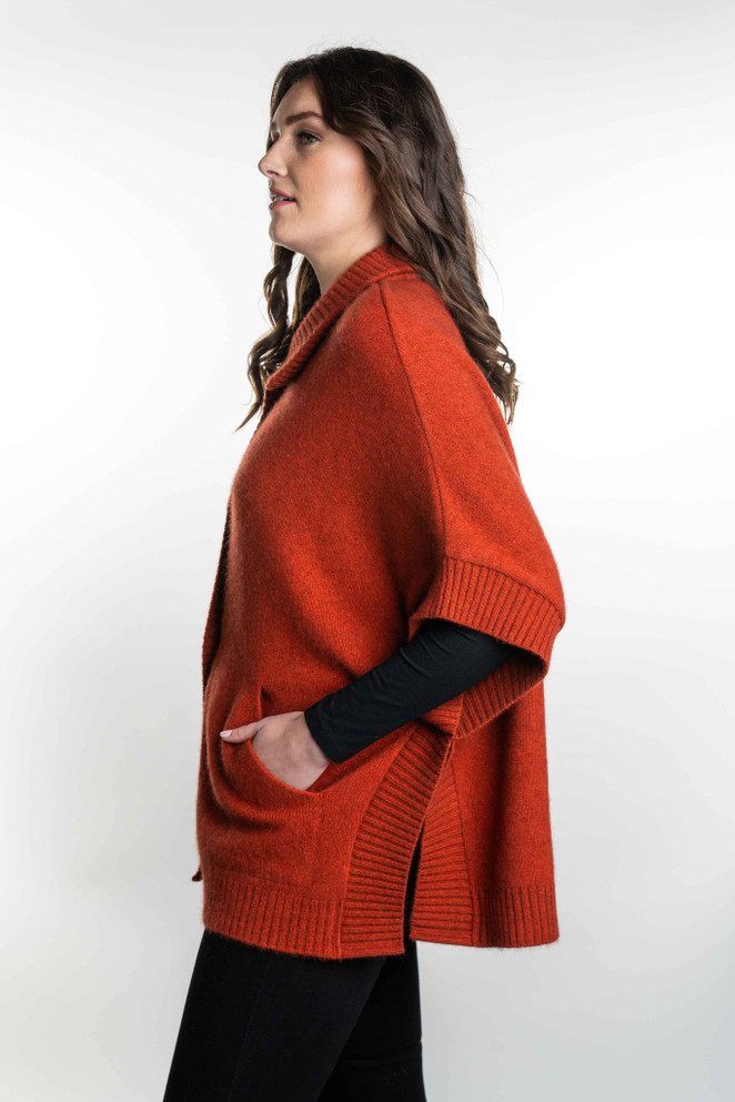 Cape with Pockets Possum Merino Silk KORU