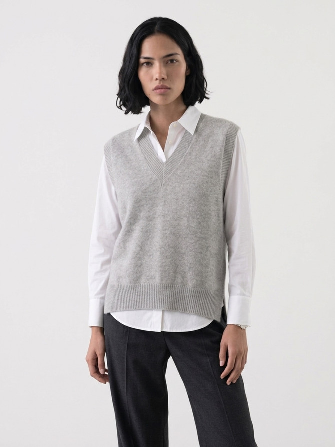 Relaxed Women's Vee Neck Vest NATIVE WORLD