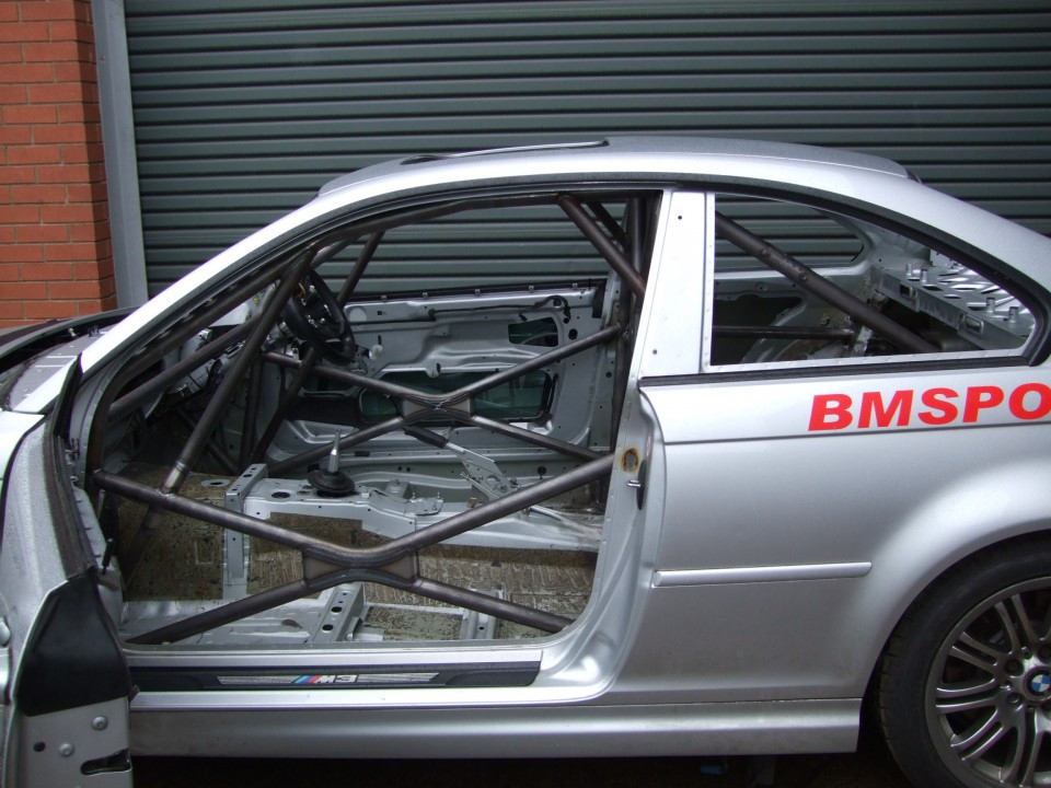 Custom Cages BMW E46 2DR Step 2 International Multipoint T45 Roll Cage Kit