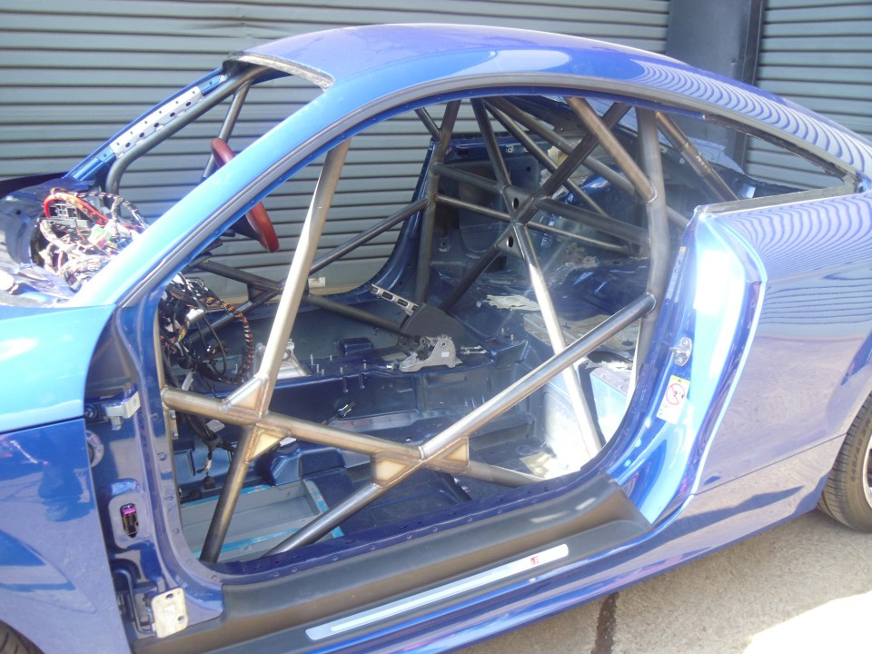 Custom Cages AUDI TT MK2 Multipoint T45 Roll Cage Kit
