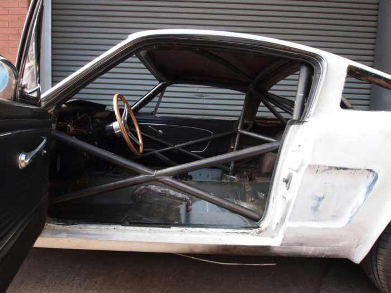 Custom Cages Ford Mustang Fastback International Historic T45 roll cage kit