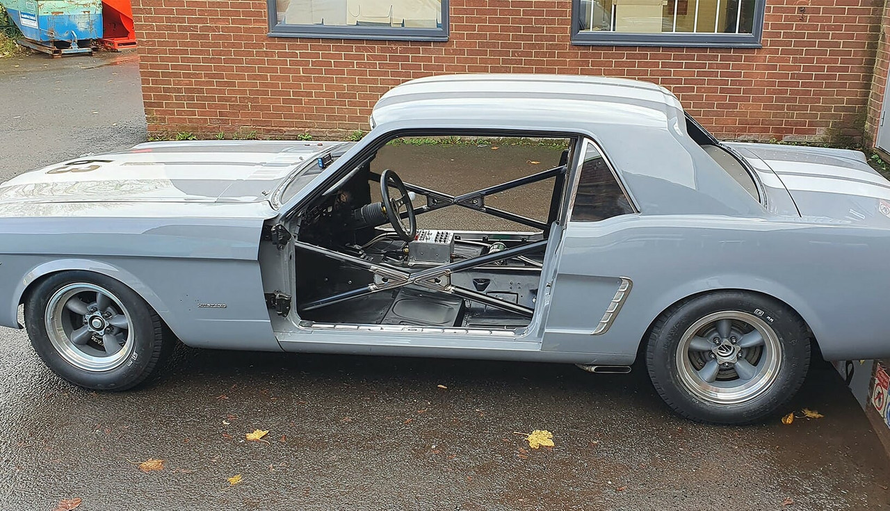 Custom Cages Ford Mustang Fastback International Historic T45 roll cage kit