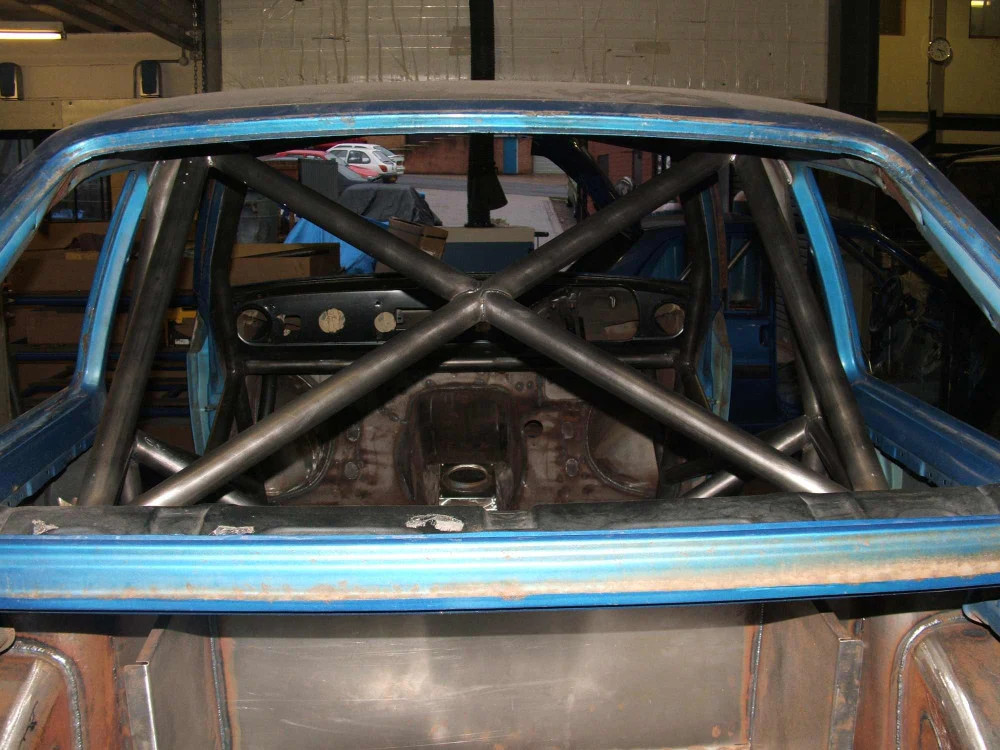 Custom Cages FORD Escort Mk2 International Multipoint T45 roll cage kit