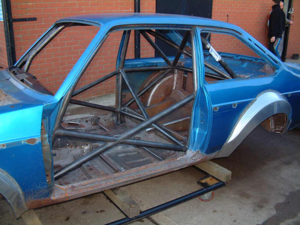 Custom Cages FORD Escort Mk2 International Multipoint T45 roll cage kit