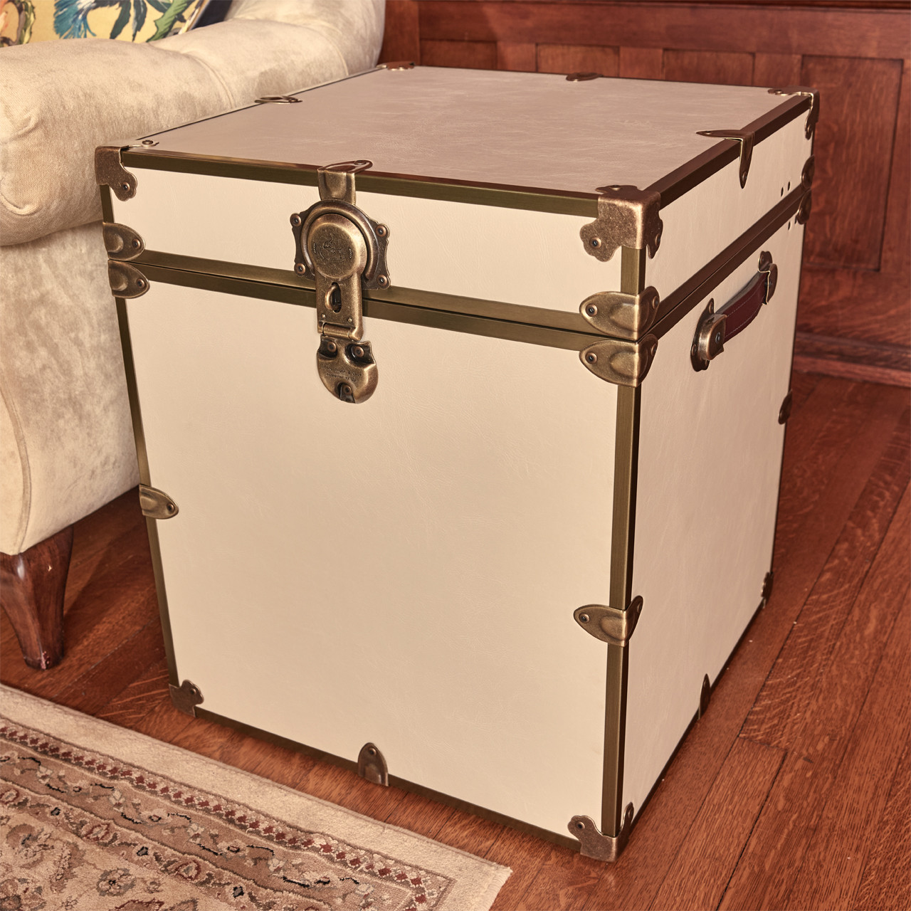Rhino Luxury Faux Leather End Table Trunk
