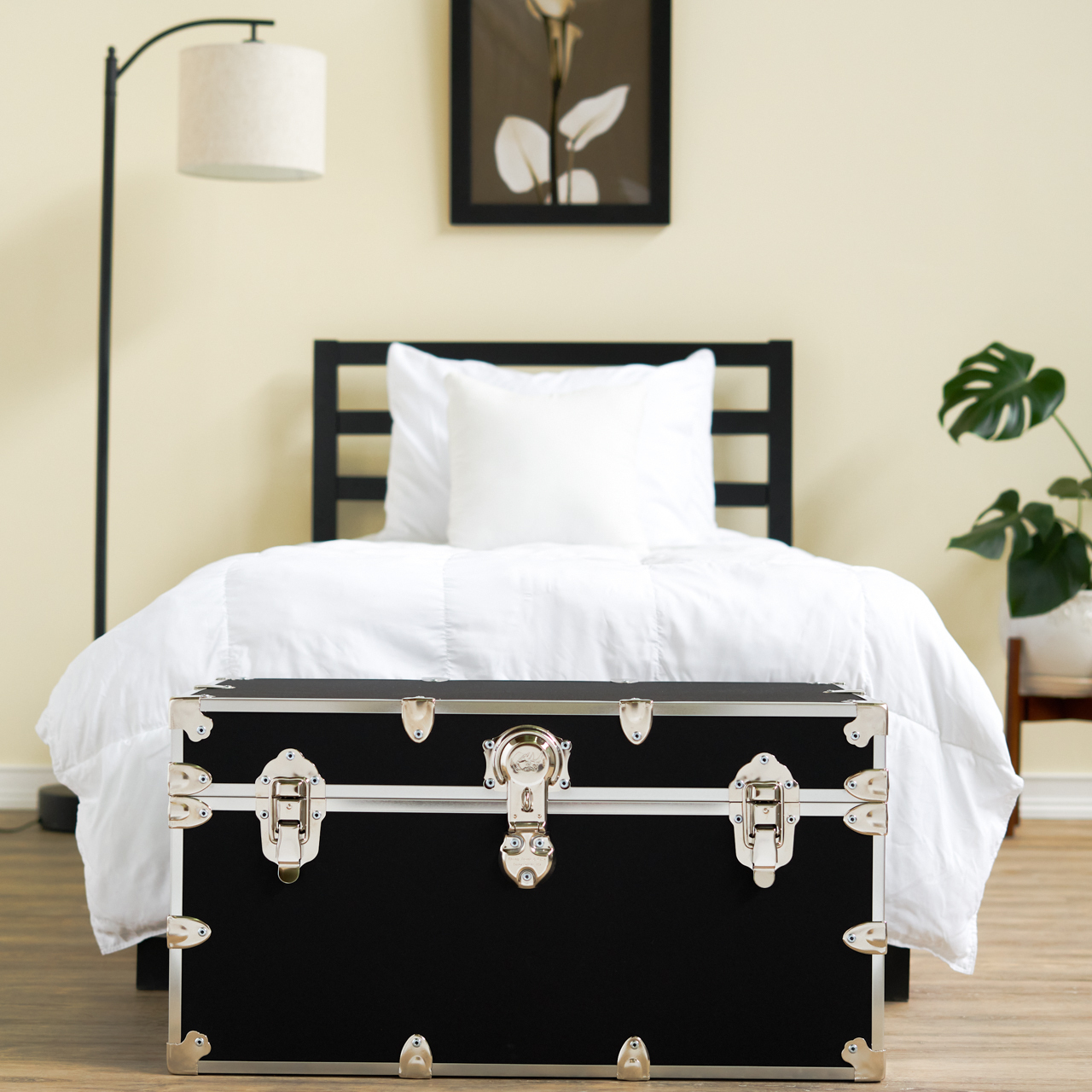 Rhino XXL Aromatic Cedar Trunk