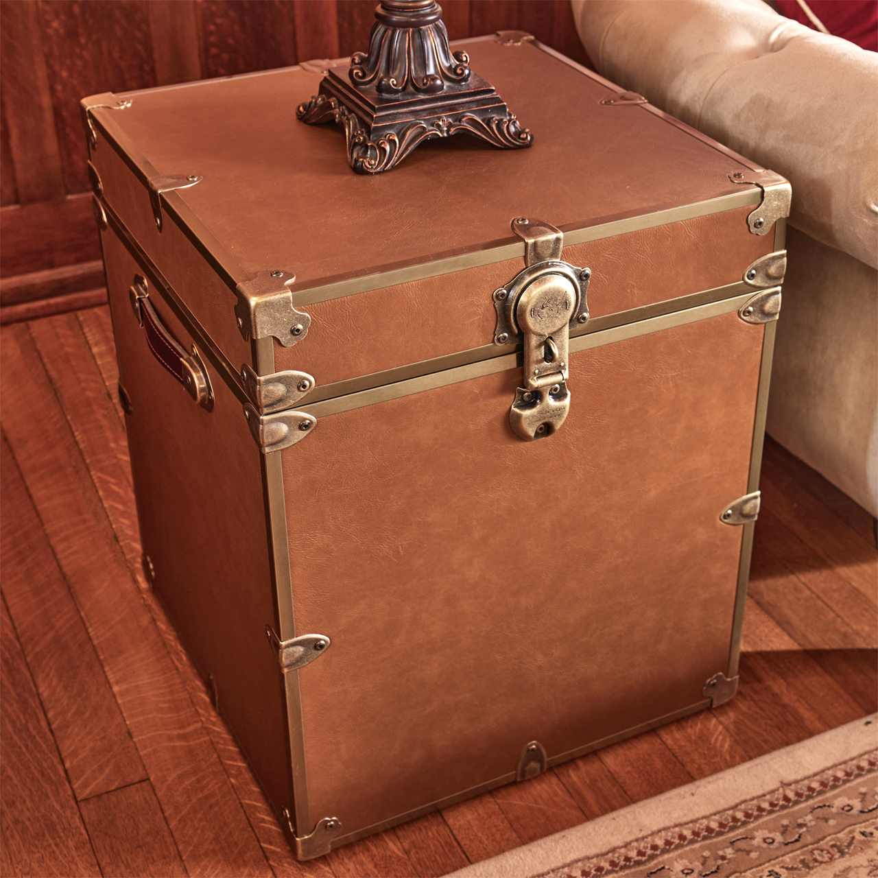 Rhino Luxury Faux Leather End Table Trunk with Feet