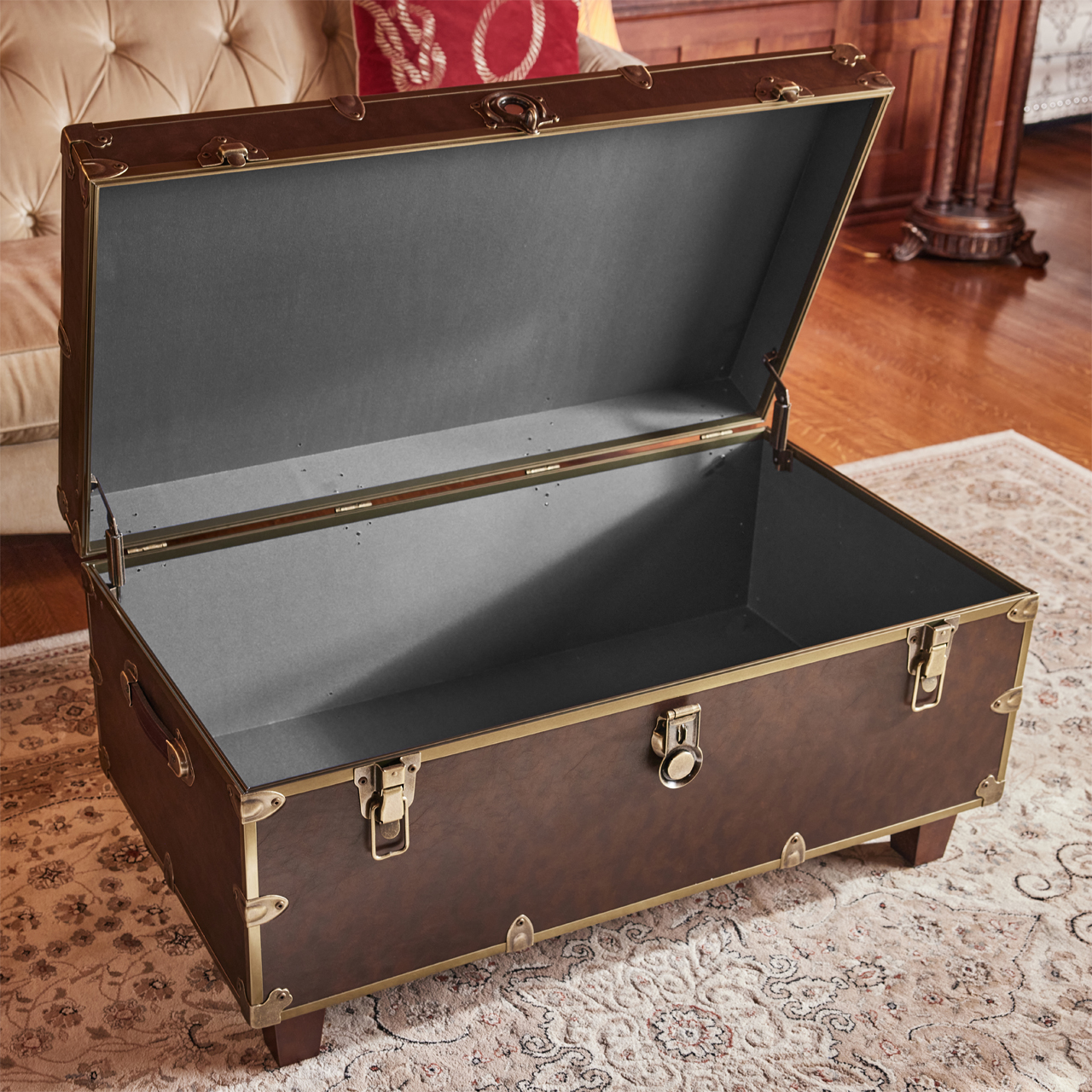 Rhino Luxury Faux Leather End Table Trunk with Feet