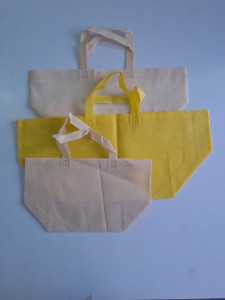 CAKE NON-WOVEN PRINTED BOX BAG WITH LOOP HANDLE (11X9+6) 5KG CAPACITY CAKE NON-WOVEN PRINTED BOX BAG WITH LOOP HANDLE (11X9+6) 5KG CAPACITY
