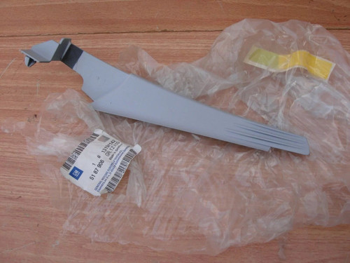 Side Panel Filler Trim Right fits Opel Vauxhall Astra H 13192142 Genuine View Front