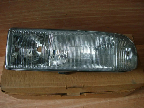 Headlight Left fits Chevrolet Blazer GMC Jimmy 16524739 Genuine View Front