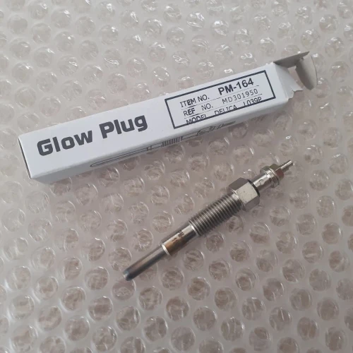 4x Glow Plugs fits Mitsubishi Delica L300 L200 Pajero 11 Volts ME301950 View Front