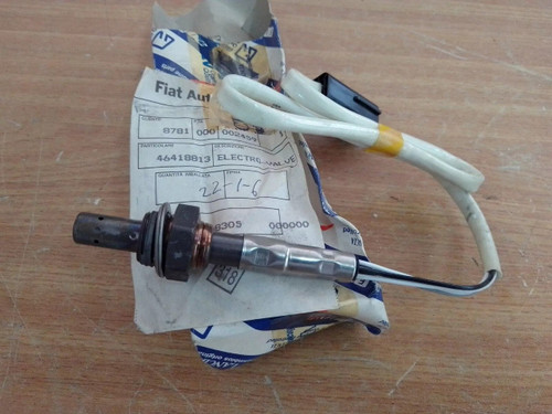 Oxygen Lambda Sensor Front fits Fiat Coupe Lancia Dedra Delta 46418813 Genuine View Front