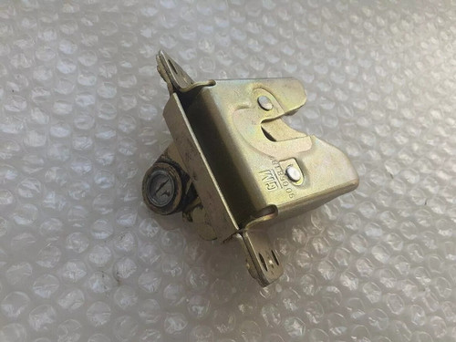 Tailgate Lock fits Opel Kadett D 90068187 Genuine View Front