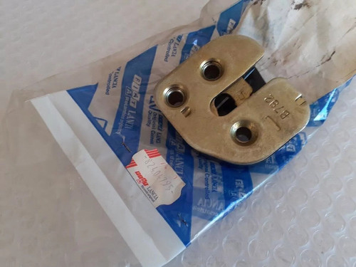 Door Lock Front Right fits Fiat Croma Lancia Thema 82404795 Genuine View Front
