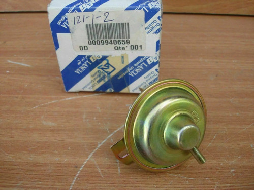 Distributor Vacuum fits Fiat Tipo Tempra Uno Lancia Delta 9940659 Genuine View Front
