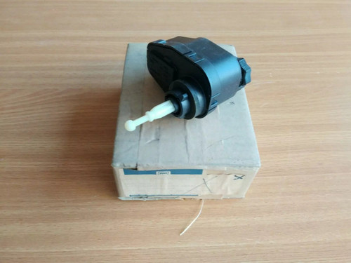 Headlight Adjuster Level Motor fits Opel Vauxhall Astra F 90449063 Genuine View Front