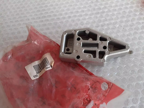Front Seat Bracket Arm Rest RHD fits Alfa Romeo 156 47302071 Genuine View Front