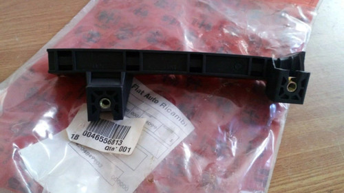 Rear Right Window Guide fits Alfa Romeo 147 46556813 Genuine View Front