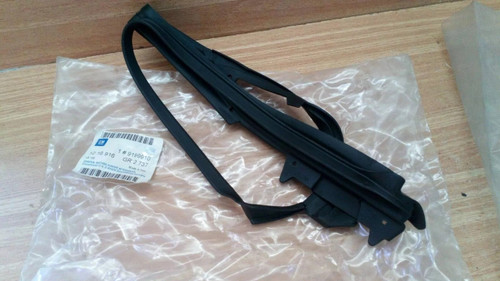 Headlight Gasket Seal Front Right fits Opel Vauxhall Astra G 9199910 Genuine View Front