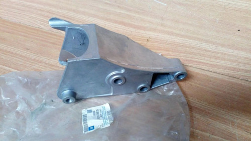 Engine Mount Bracket Rear fits Opel Vauxhall Vectra C Signum 9156987 Genuine View Front