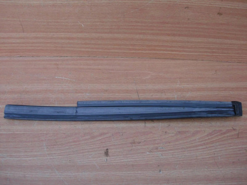 Window Channel Seal Rear Right fits Opel Vauxhall Vectra C 9179048 Genuine View Front