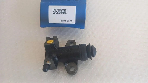 Clutch Slave Cylinder fits Subaru Impreza GC GD Forester SF SG Legacy BD BG 3/4 30620-AA041 View Front