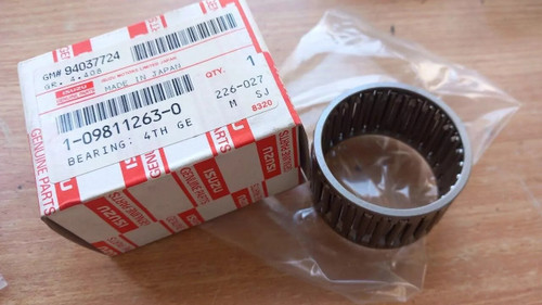 Transmission Needle Bearing fits Isuzu Bus LT Truck FSS FTS 1098112630 View Front