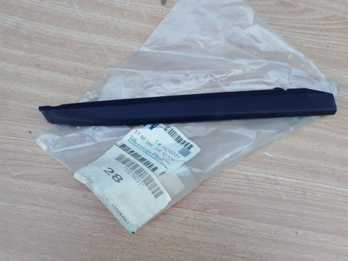 Hinge Cover Front Right fits Opel Vauxhall Astra H 13216031 Genuine View Front