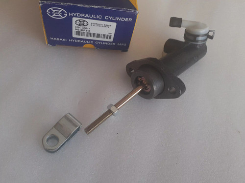 Clutch Master Cylinder fits Mitsubishi Canter Fuso Rosa 7/8 ME607347 View Front